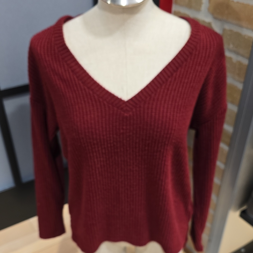BKE V-neck Sweater S